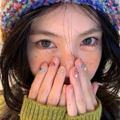 明艳美人家属院带娃，硬汉兵哥霸道宠